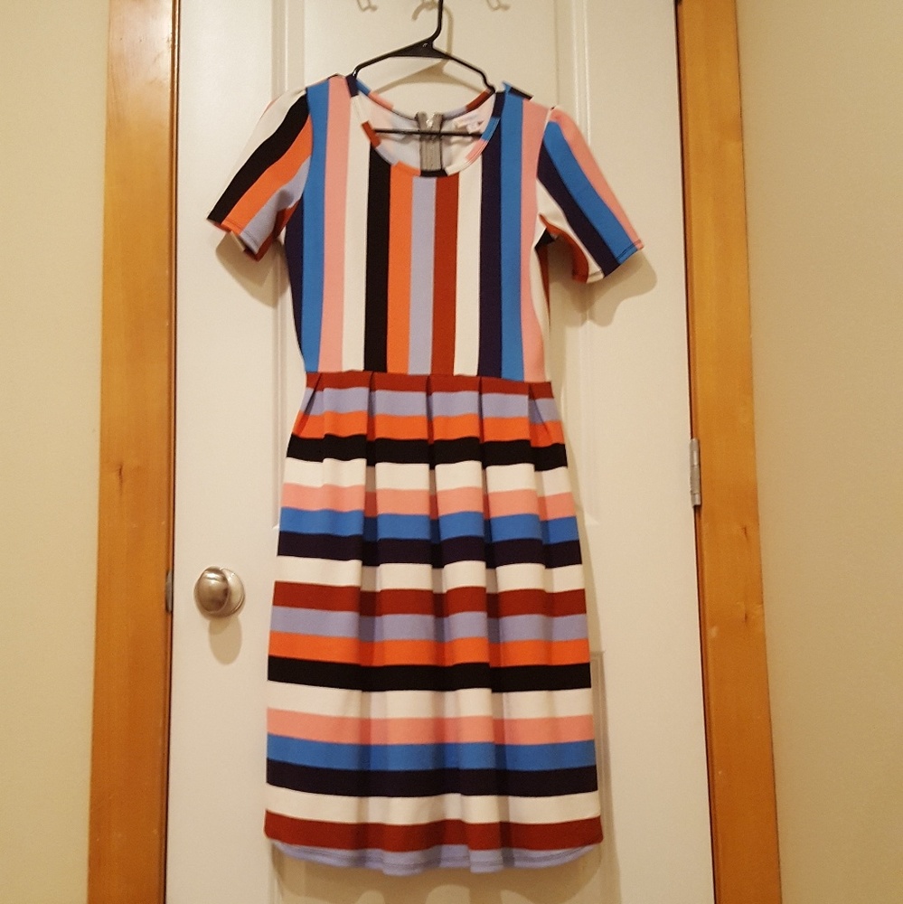 Lularoe Amelia medium dress