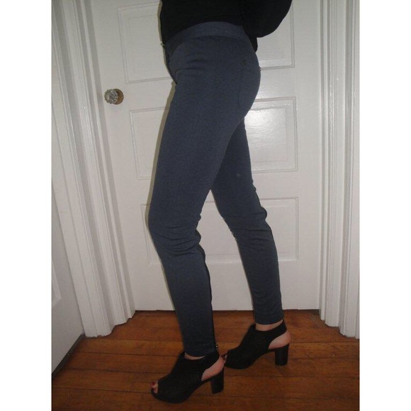 BCBG Pants with zipper detail - Picture 3 of 3
