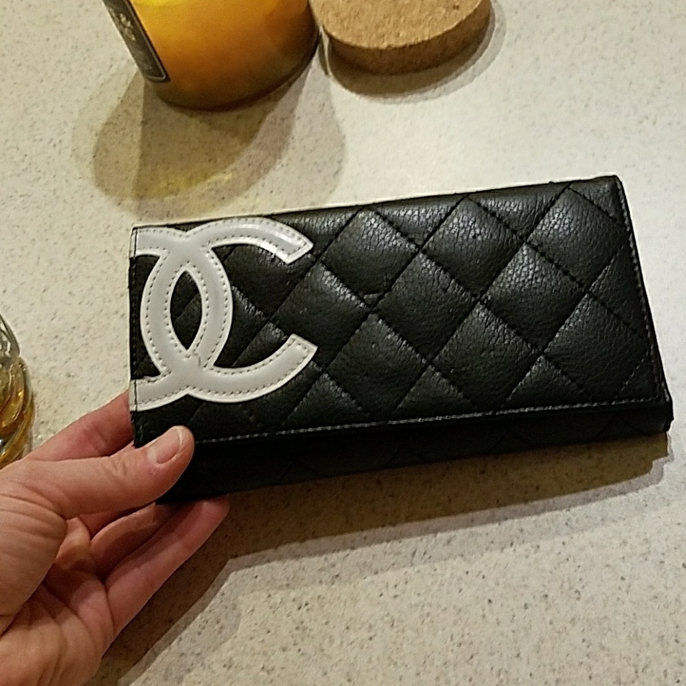 Not authentic CHANEL wallet