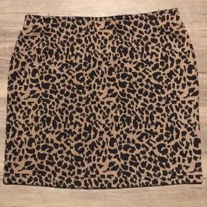 Leopard print fitted mini🖤