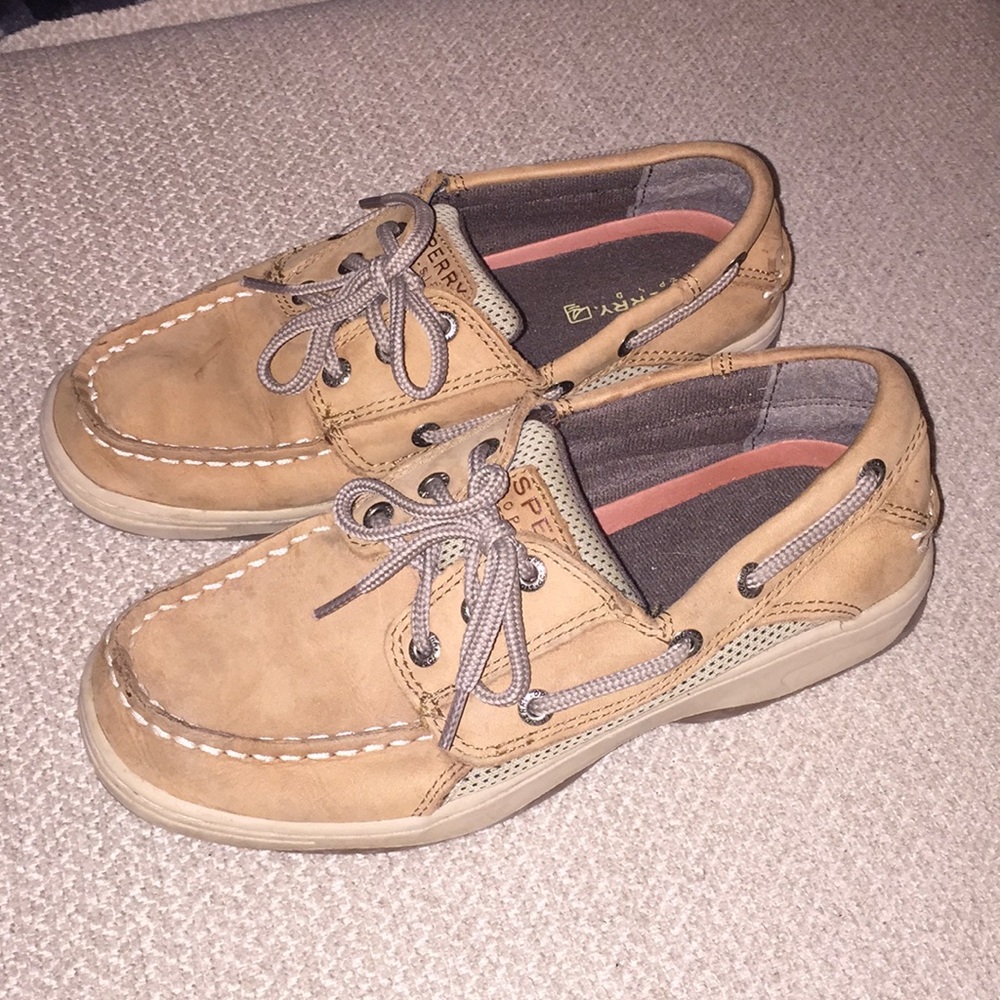 Boys Sperry Shoes. Size 3