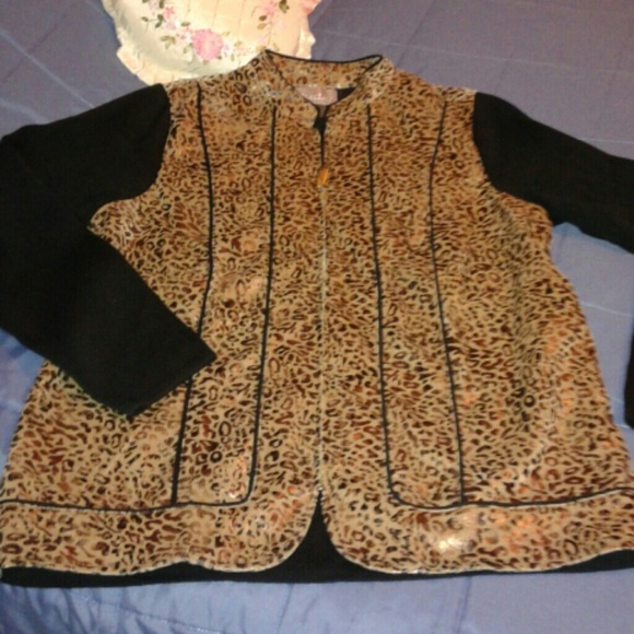 TanJay Metallic Animal Full Zip Sweater - Picture 1 of 8