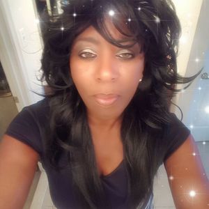 Meet your Posher, Cassandra