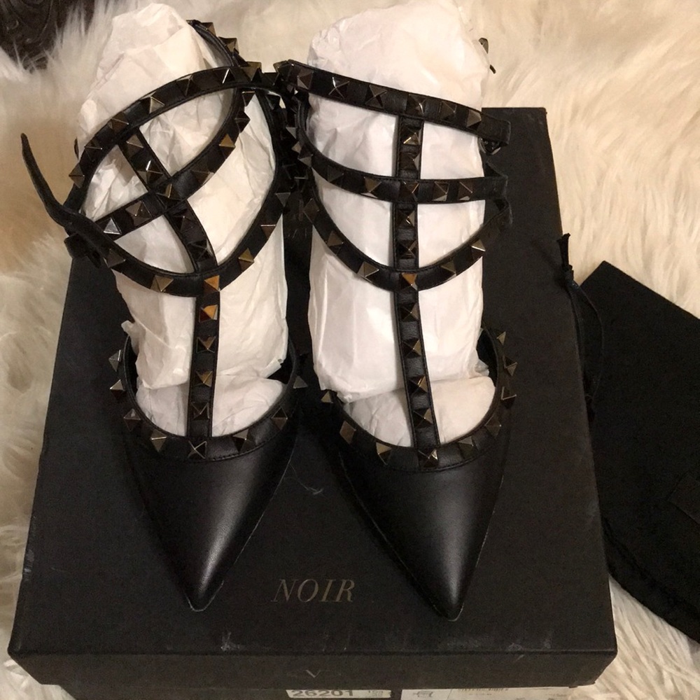 Valentino rockstud kitten heels sandals size 6.5