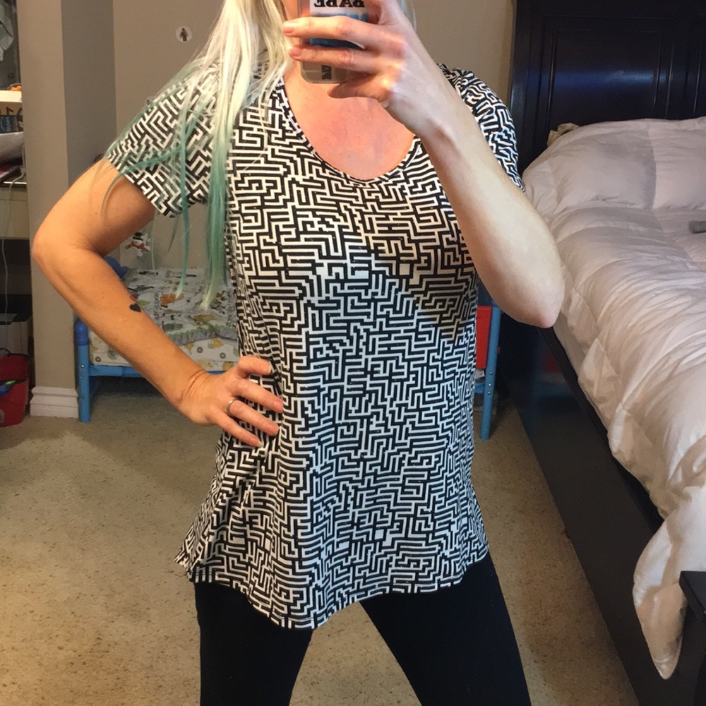 NWOT LuLaRoe Classic T