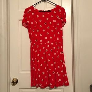 ⭐️Gap women’s red floral dress size 10 ⭐️