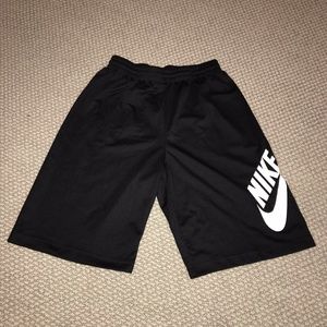 Nike Boys Dri-Fit Basketball/Board Shorts Size XL