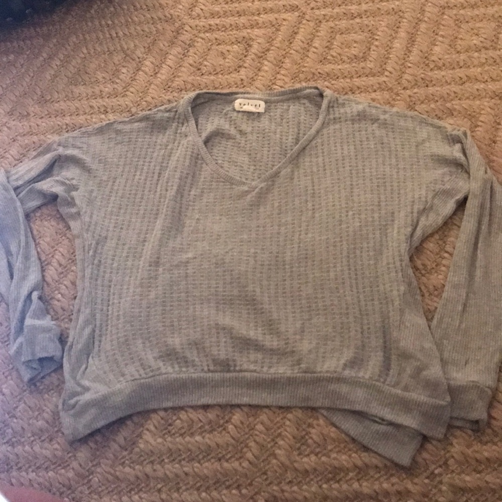 Grey Long-sleeved tee