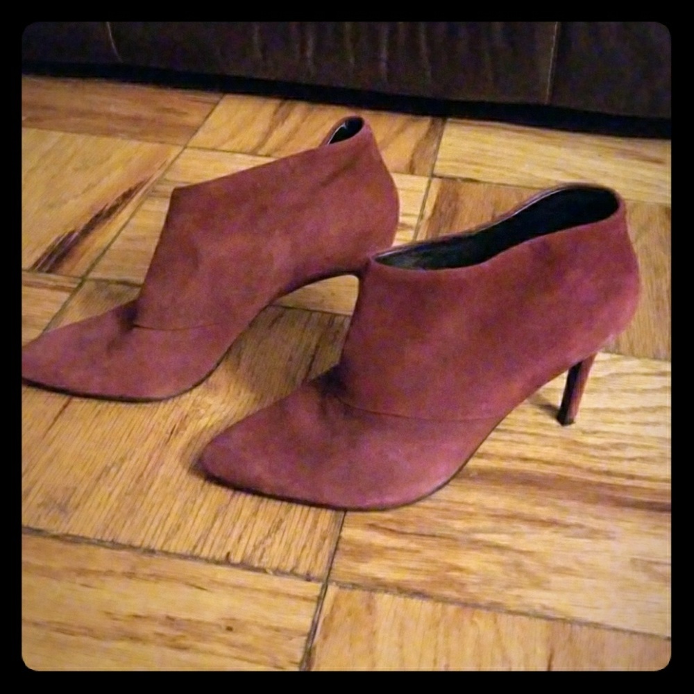 Zara suede ankle bootie