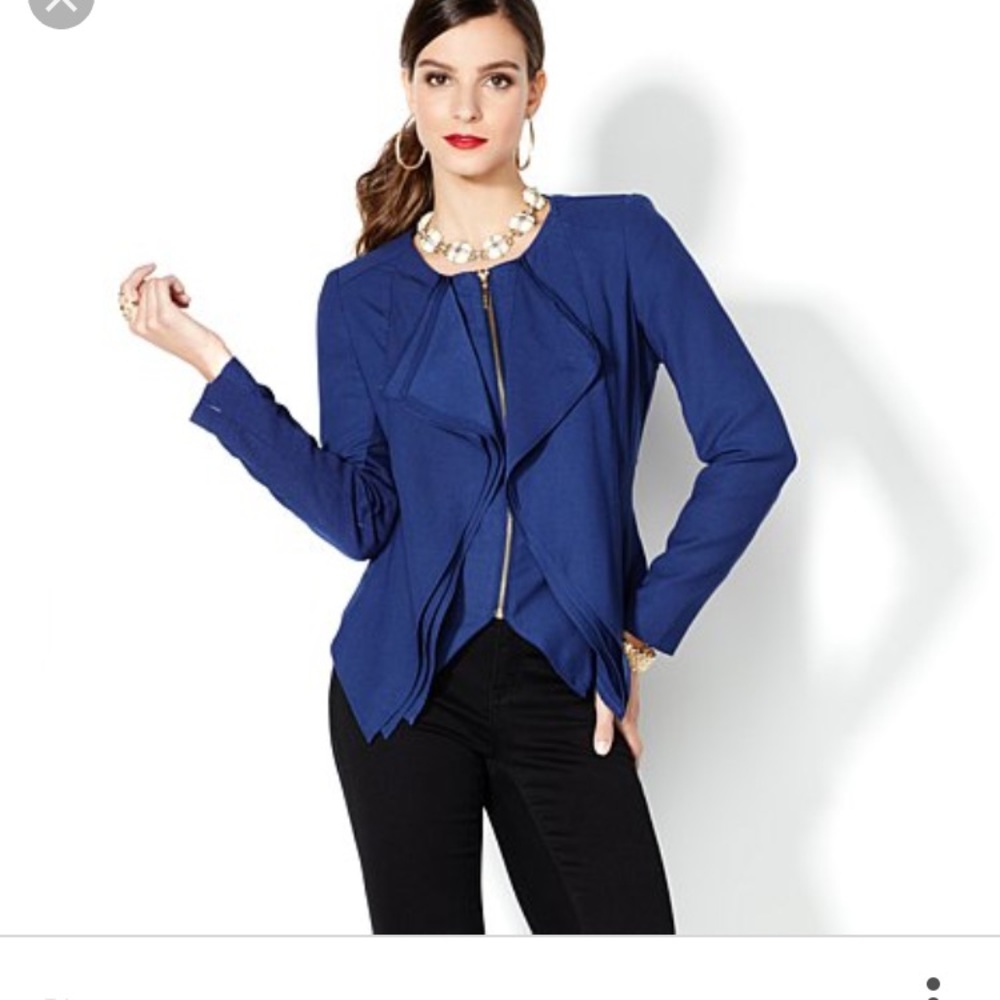 ❤️❤️ EUC NAVY Iman ruffle blazer
