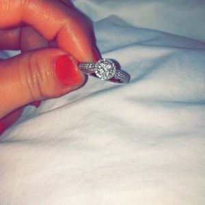 1/4K diamond ring