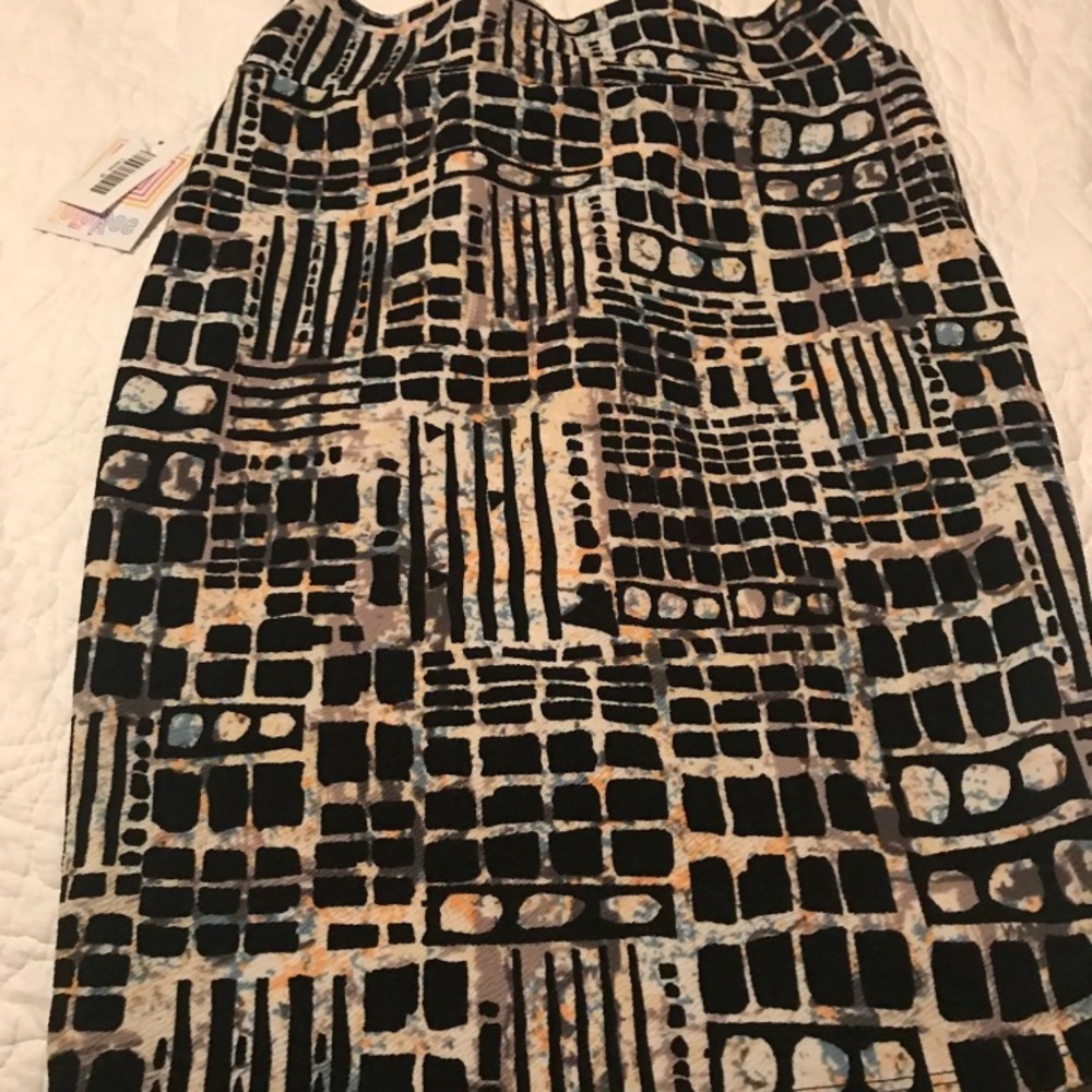 LulaRoe Cassie Size Medium
