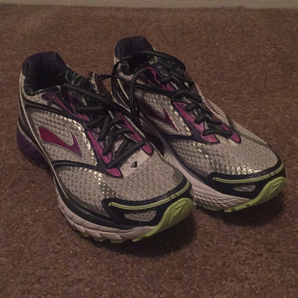 New in box! Brooks Ghost 7.