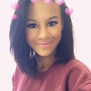 Meet your Posher, Kira