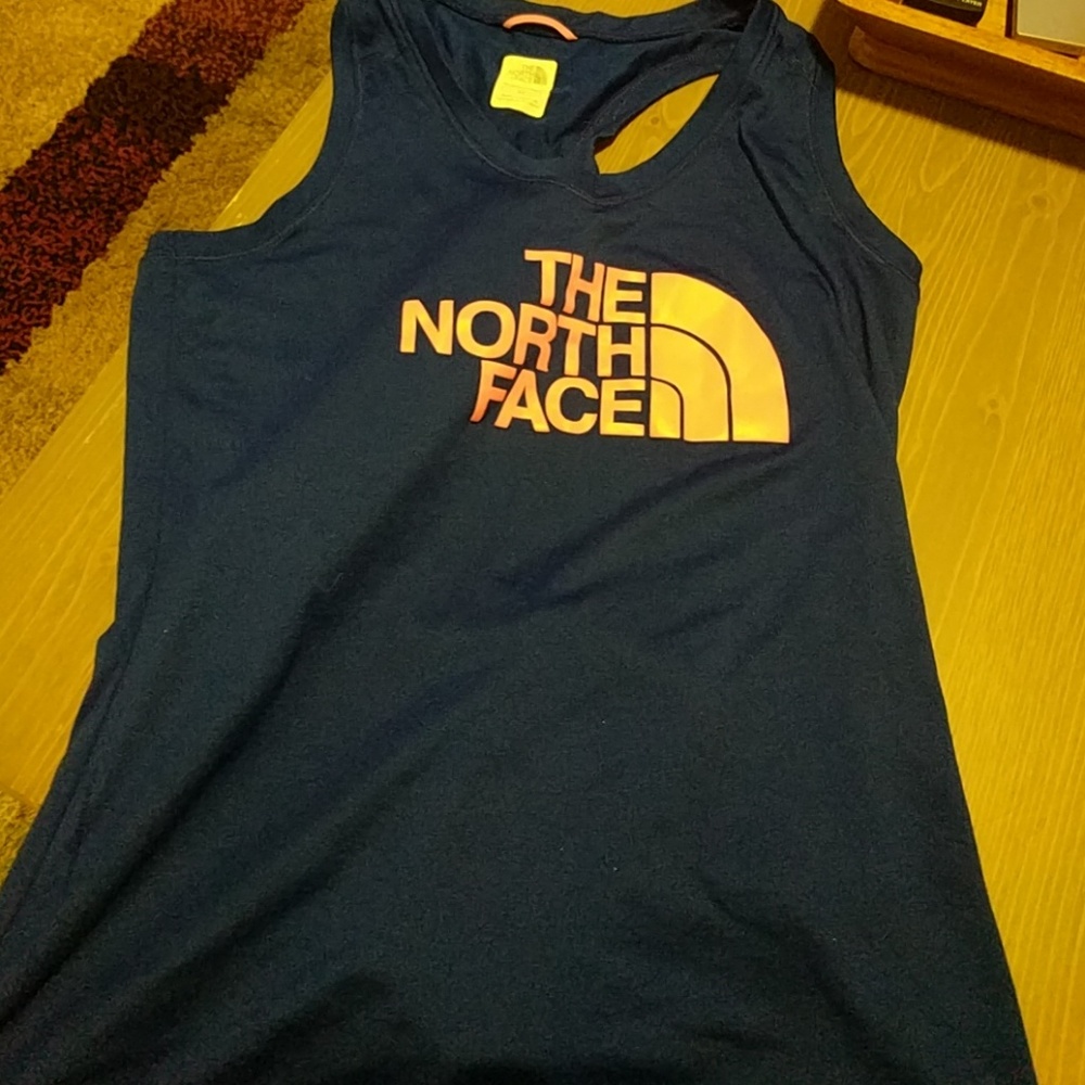 North face size small workout top