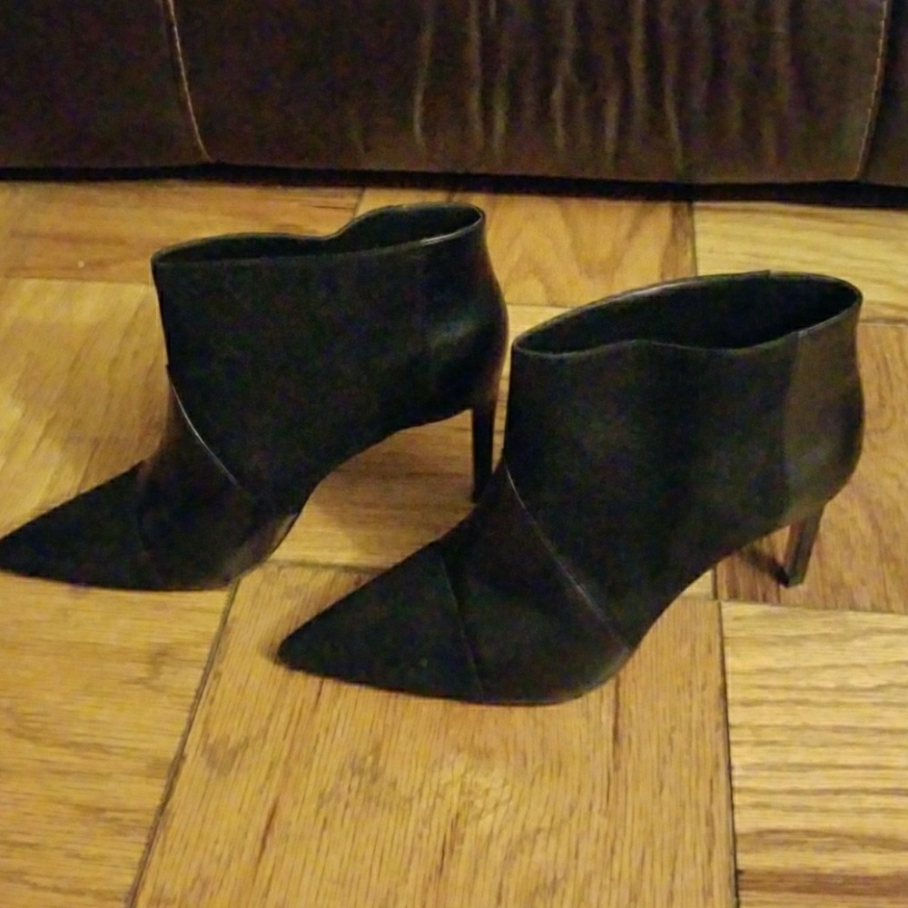 Zara suede & leather ankle bootie