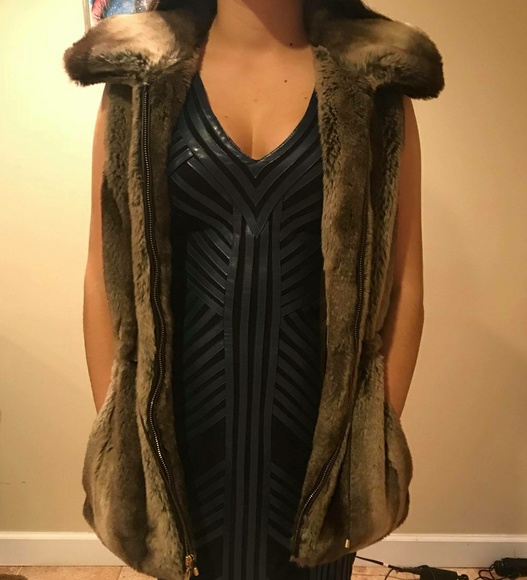 💙Ellen Tracy💜Faux Fur Anorak Vest💙 - Picture 2 of 5