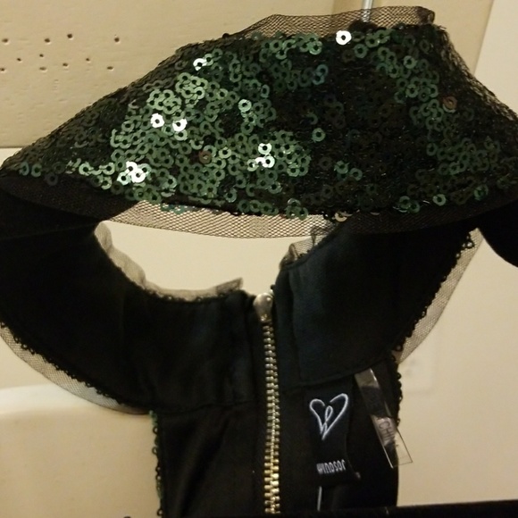 Windsor Hunter green sparkly dress - Picture 3 of 4