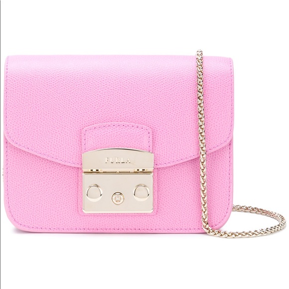 Furla Handbags - ⭐️NWT Furla bubble gum pink metro shoulder bag ⭐️