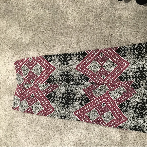 Printed high waisted pant - Picture 2 of 4