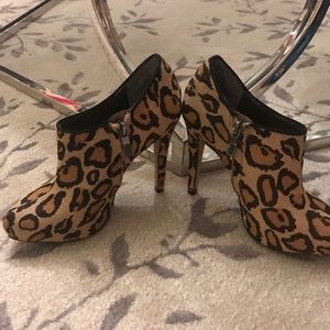 Sam Edelman Cheetah Pumps!! Size 6.5