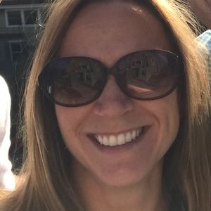 Meet your Posher, Amy