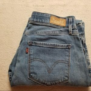 Perfect Waist 525 Light Wash Levis Size 6