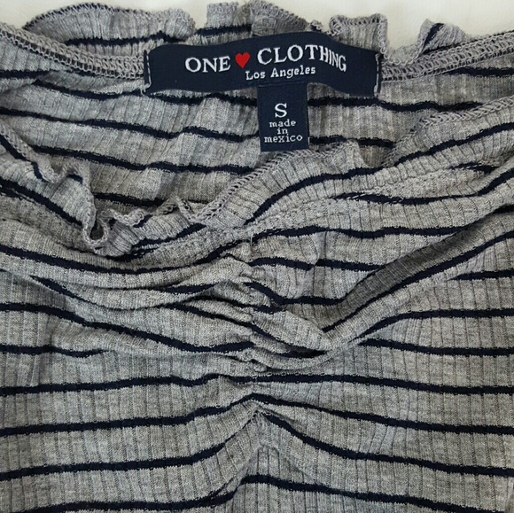 SOLD Grey striped off the shoulder tshirt Small - Picture 4 of 5