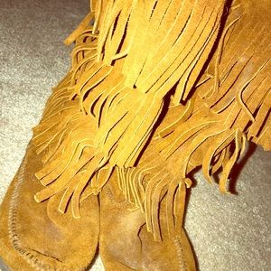 Minnetonka 3 Layer Fringe Boot