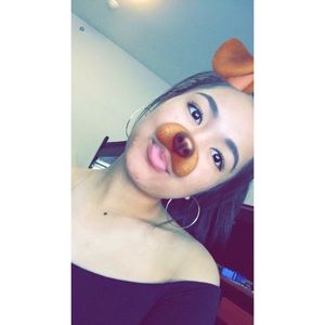 Meet your Posher, Rollaine