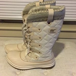 White sorel boots