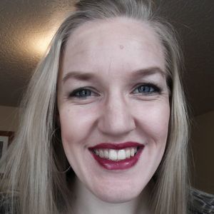 Meet your Posher, Suzanne