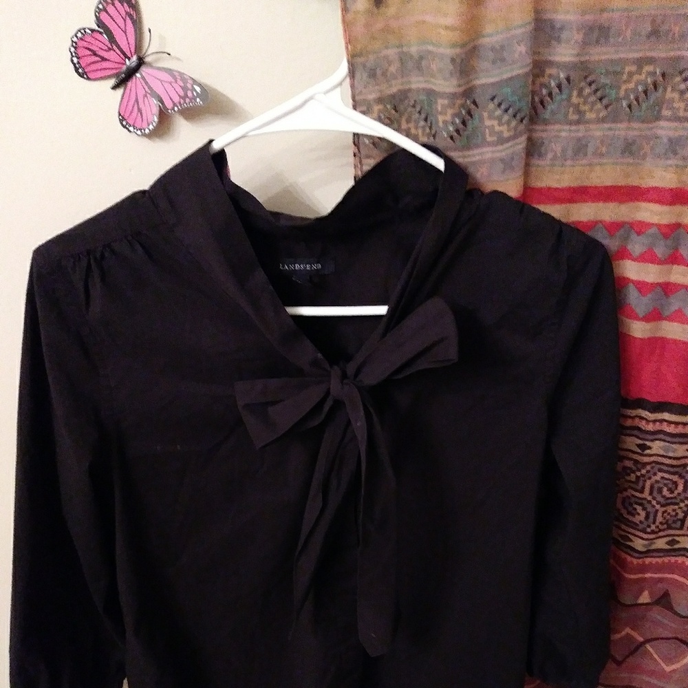 🌺Lands'end Black sleeved shirt size4👄