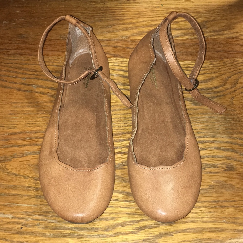 Brown Leather Strap Flats