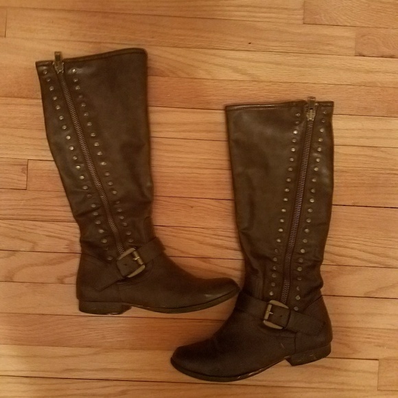 Faded Glory Shoes - Brown boots with buckle