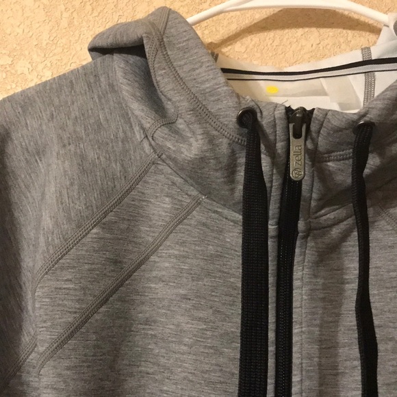 Zella gray thermal like zip up hoodie - Picture 3 of 6