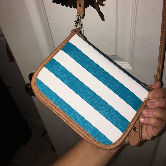 Over the shoulder purse - Picture 2 of 4