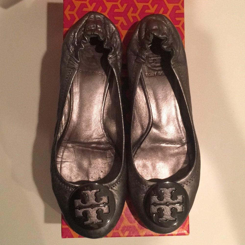 Tory Burch Reva Pewter Flats - Picture 4 of 8