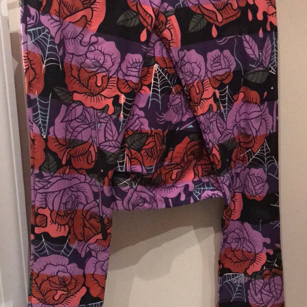 Brand New TC Rose Leggings