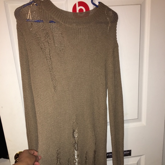 Distressed sweater - Picture 2 of 3