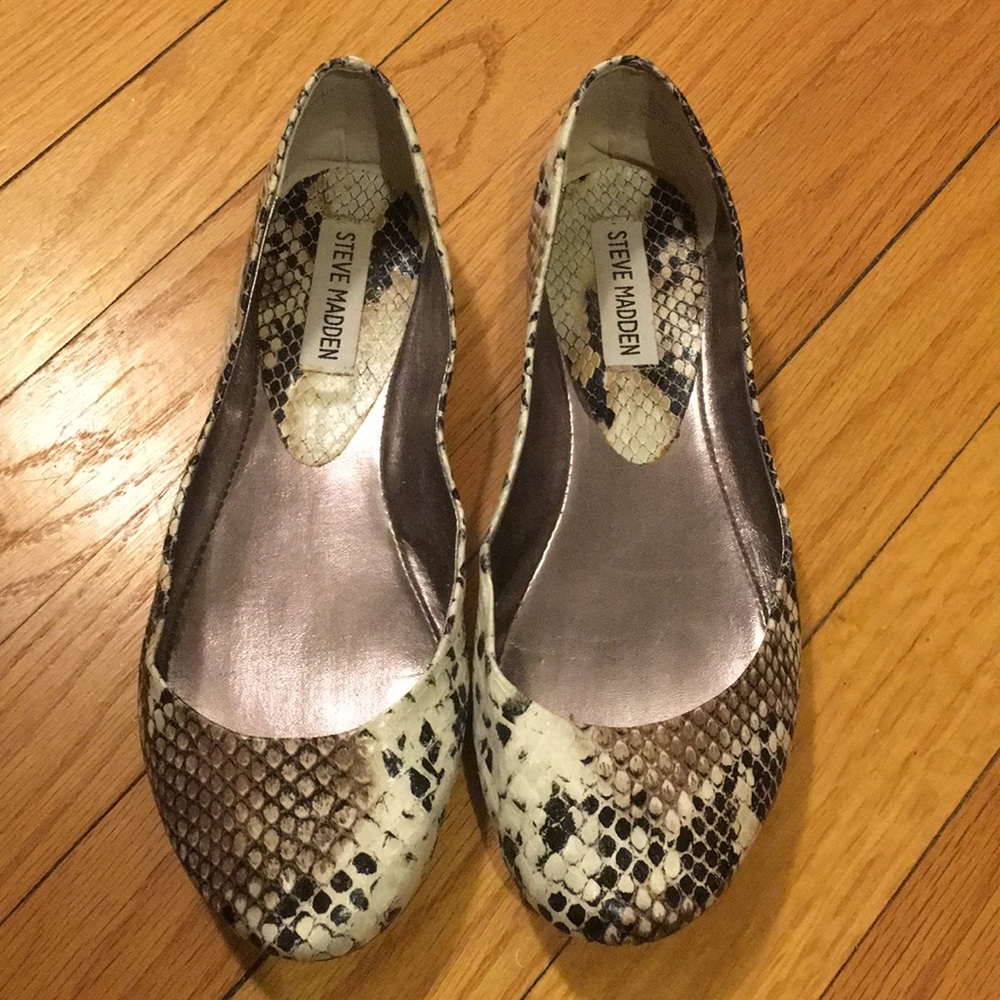 Steve Madden Flats