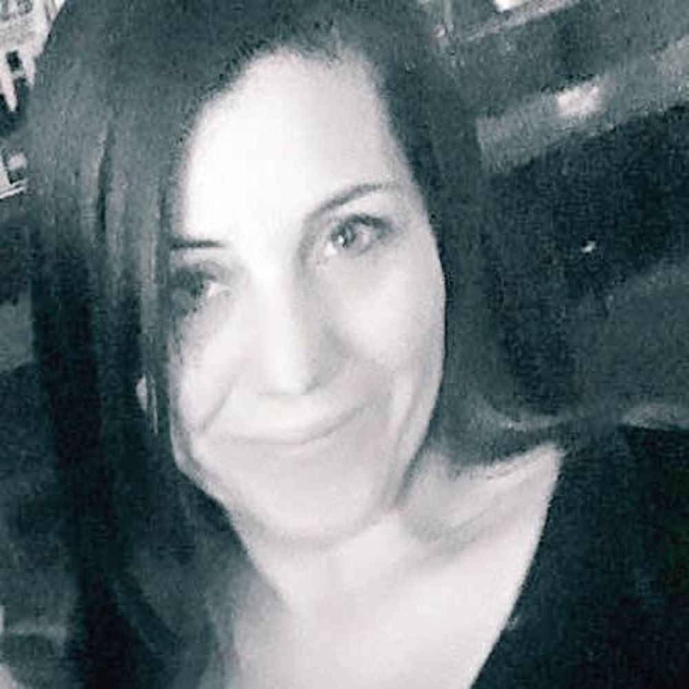 Meet your Posher, Jessica.