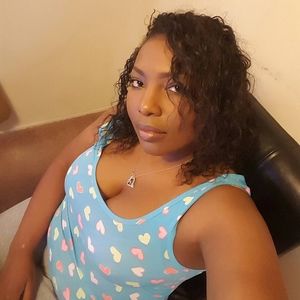 Meet your Posher, Ebony