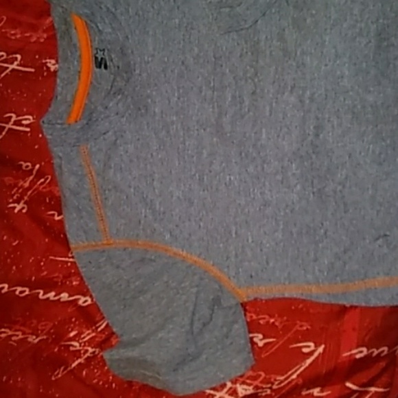 Boys shirts Despicable Me + 3 others - Picture 7 of 8