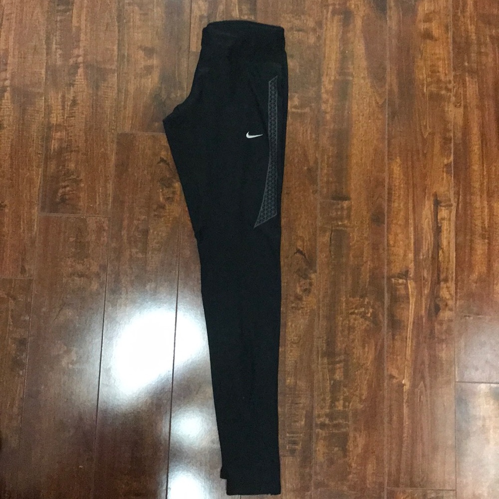 Women’s Nike dry fit leggings/tights