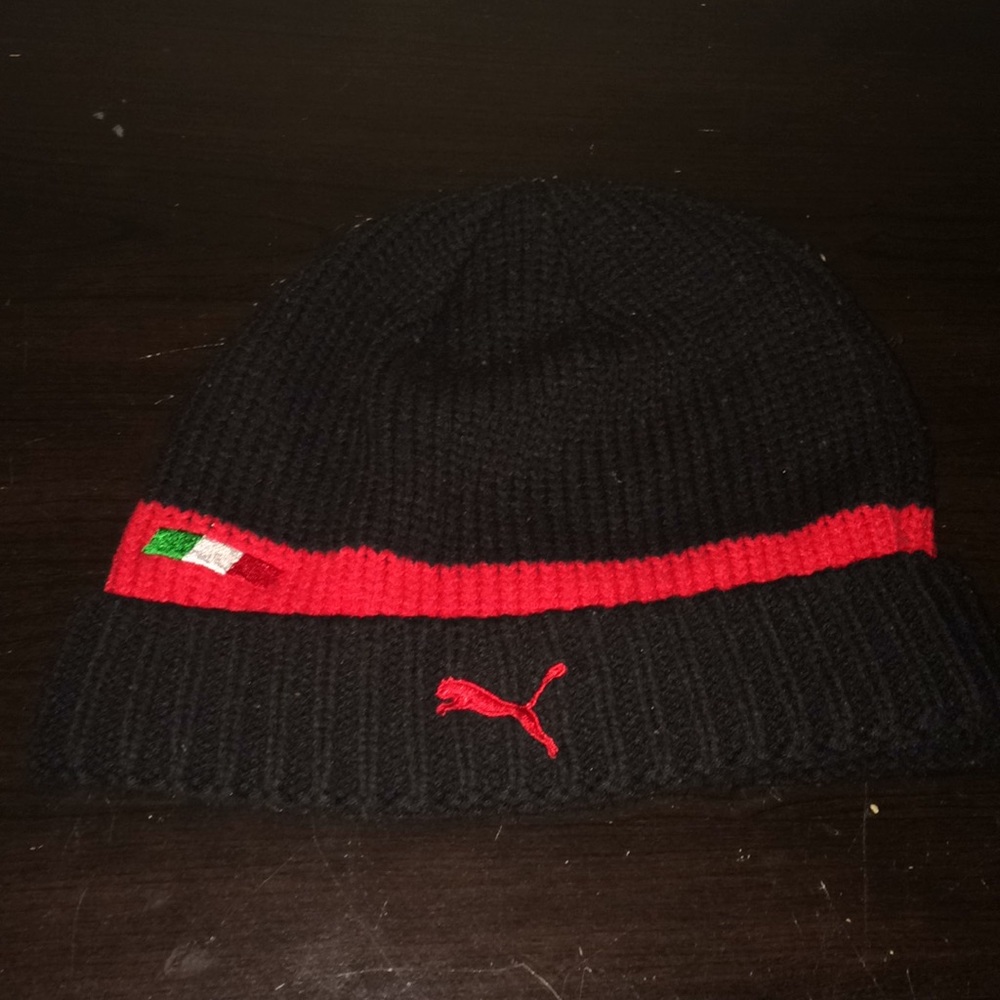 New only worn 3 times puma Ferrari hat