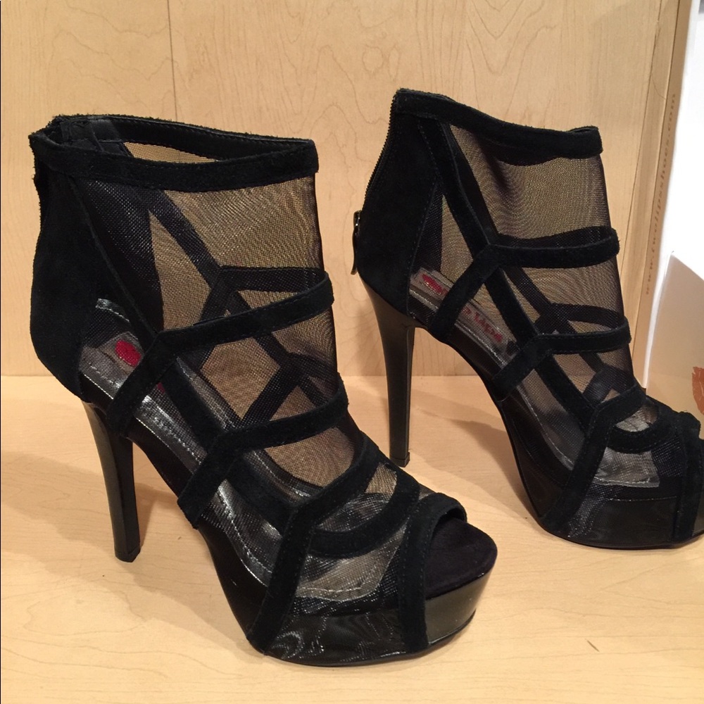 Two Lips Platform Heels