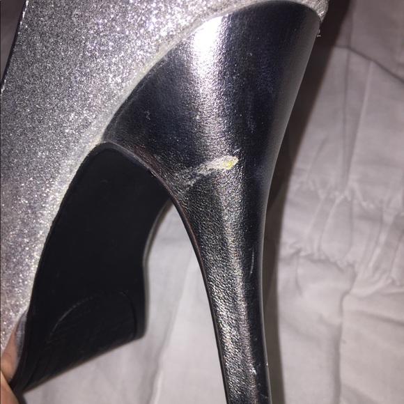 đź’źSilver Pumps - Picture 7 of 7