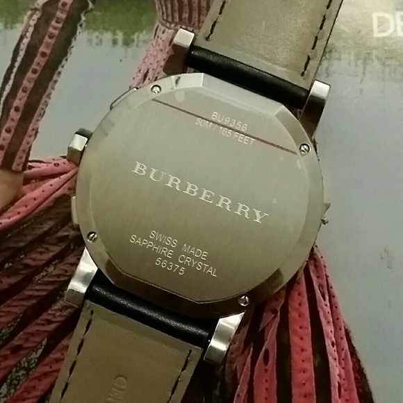 SOLD🌲 BURBERRY "The City" Chronograph Watch - Picture 5 of 8