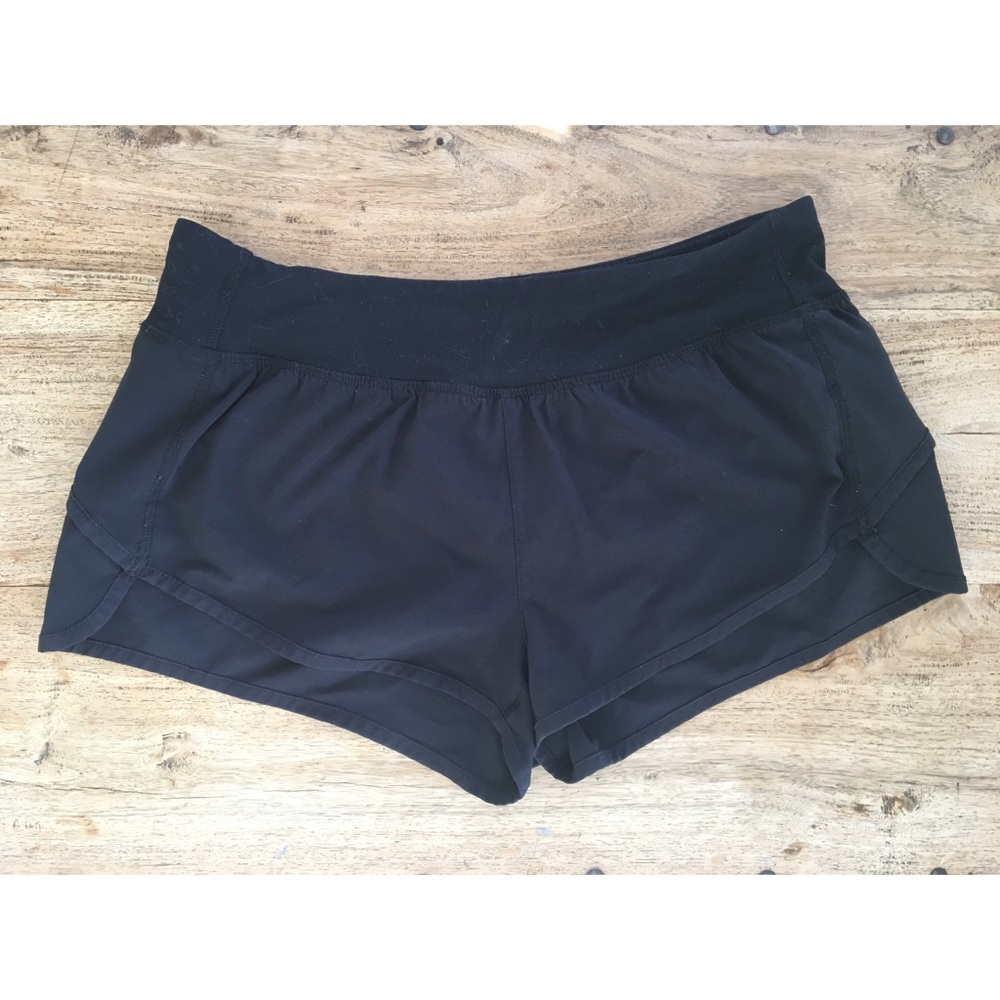 Athleta Sport Short w/ Back Zip Pocket